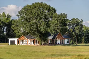 Blue Heron Lakeside Lodge | 5BR Retreat | Weddings - Image 2