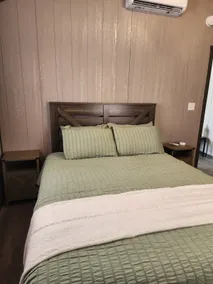 Prairieview Cabin - with Hot Tub - Image 3