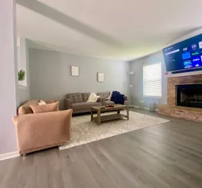 Spacious 5BR Group Friendly and Great Location - Image 2