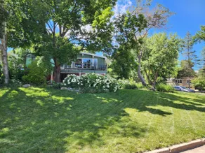 Mid-Century Artistic Oasis - Image 2