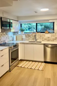 Coastal Beach Suite in Deep Cove - Image 3