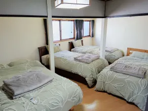 Entire house rental/Free parking/7 people can stay/Preferred by family groups/Next to convenience store - Image 3