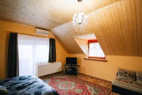 Large 4 bedroom apartment near thermal Lake Heviz. - Image 3