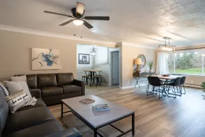 Cozy Cottage at Lake Erie! - Image 3