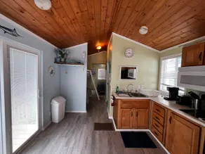 The Majestic Marlin, With Pool Access! - Image 3