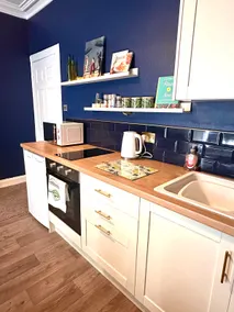 Small Cosy Flat - Image 4