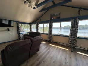 Cottage Retreat on Quiet Lake - Image 4
