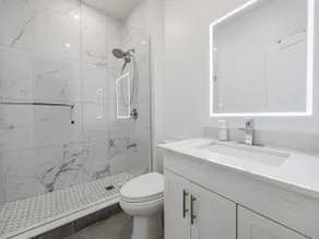 The Perfect 1 Bdrm Apt w/Parking - Image 5