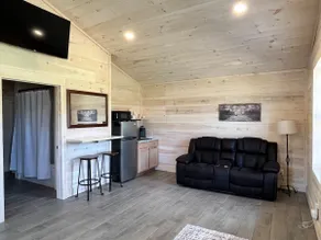 Sunset Meadows Cabin - Image 3