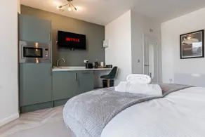 Bowles Hotels | Beachfront Seaview #7 - Image 4
