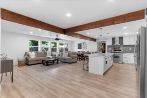 Putting Green Retreat • Pool Table • Sleeps 10 - Image 5