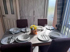 Sea side holiday home - Image 3