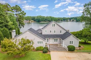 Lake Norman Lakefront Home with Brand New Dock - Image 5