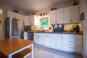 Modern Seward Apartment w/Hot tub - Image 4