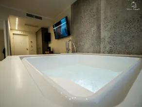 Room with whirlpool in Vasto - Image 5
