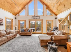 5BR chalet only 6 miles to Sugarloaf access road! - Image 3