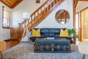 Catskills Moore Hill House - Image 2