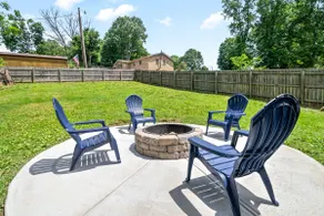 4 Bedrooms w/ Garage, Sleeps 10! - Image 5
