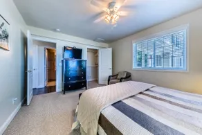 Clean, Quiet, Beautiful, Full Kitchen, - Image 3
