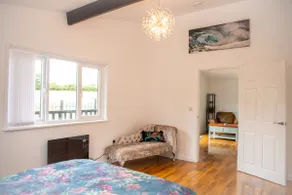 Spacious Cabin Close To Bude - Image 5