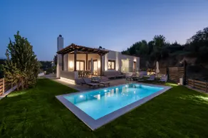 Villa Wisdom - Elegant & Homely with Pool, Galatas - Image 2