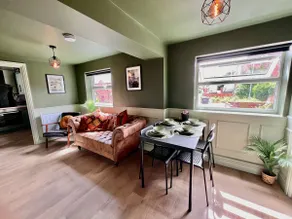 Quirky and Cosy flat, on the outskirts of centre. - Image 2