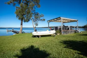 G Ron family retreat. - Image 3