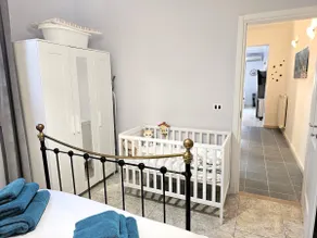 Sunflower Apartment - Image 2