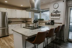 Pool+Hot Tub~3 Bd+3Ba~5 min to UofA - Image 5