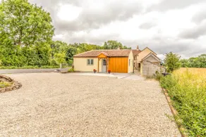 Well-located countryside cottage - Image 3