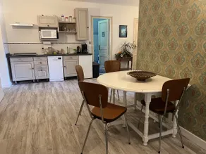 3-bedroom apartment surrounded by nature - Image 3