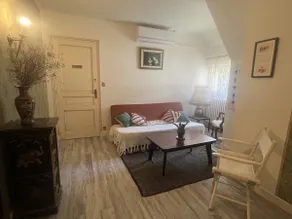 3-bedroom apartment surrounded by nature - Image 2