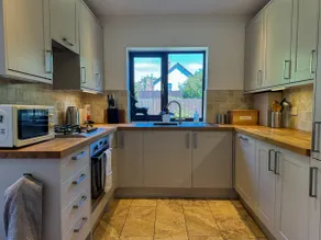 New! Double Driveway, Large Garden Sleeps 4 Book Now! - Image 3