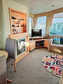 Cosy caravan by the beach - Image 2
