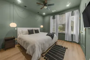 Bright & Cozy 2BR Mins to Downtown & Texas A&M Fun - Image 5