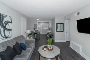 Buckhead 2BR Free Parking & Wi-Fi - Image 2