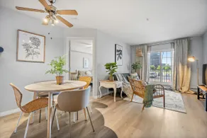 2bed 2bath w/AC, udgr parking (2nd floor unit) - Image 3