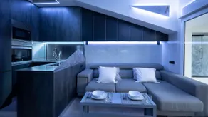 Iron House - Penthouse with Bathtub in Golden Mile & Roman Bridge - Image 3