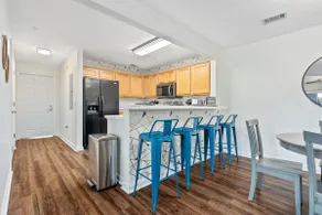 New AU Oasis 2 Mins to Downtown & Stadium Sleeps10 - Image 4