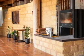 Stunning Leura Home with Spa in Leura - Image 4