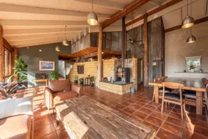 Stunning Leura Home with Spa in Leura - Image 2