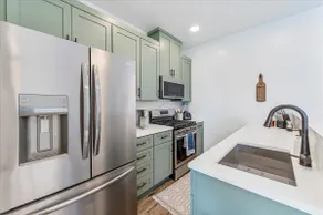 High-end, convenient, new build! - Image 4