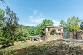 Villa Rosa: hot tub, garden, 15 min. to Siena - Image 4