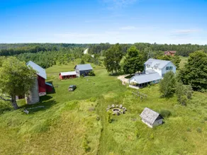 Rustic DC Farmhouse Retreat - Image 4
