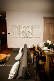 Luxurious Historic Downtown Loft Apartment - Image 3