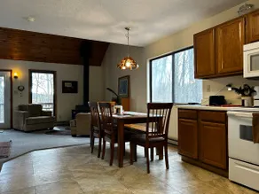 The Cabin Pet-Friendly, Short Walk to the Beach AC - Image 5