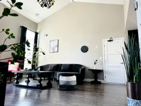 5B/3b House High Ceiling w/ Office&Baby Loft Room - Image 5