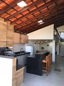House with Gourmet Space - Image 4