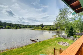 Lake William Symington Getaway/Water Front & Dock! - Image 3