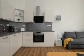 New&Modern home for 5 in Vibrant area near Centre! - Image 2